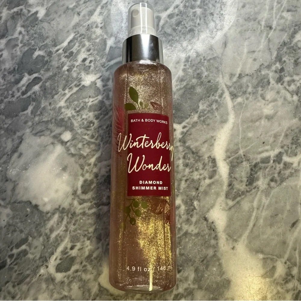 Bath and Body Works Diamond Shimmer Mist Winterberry Wonder‎
